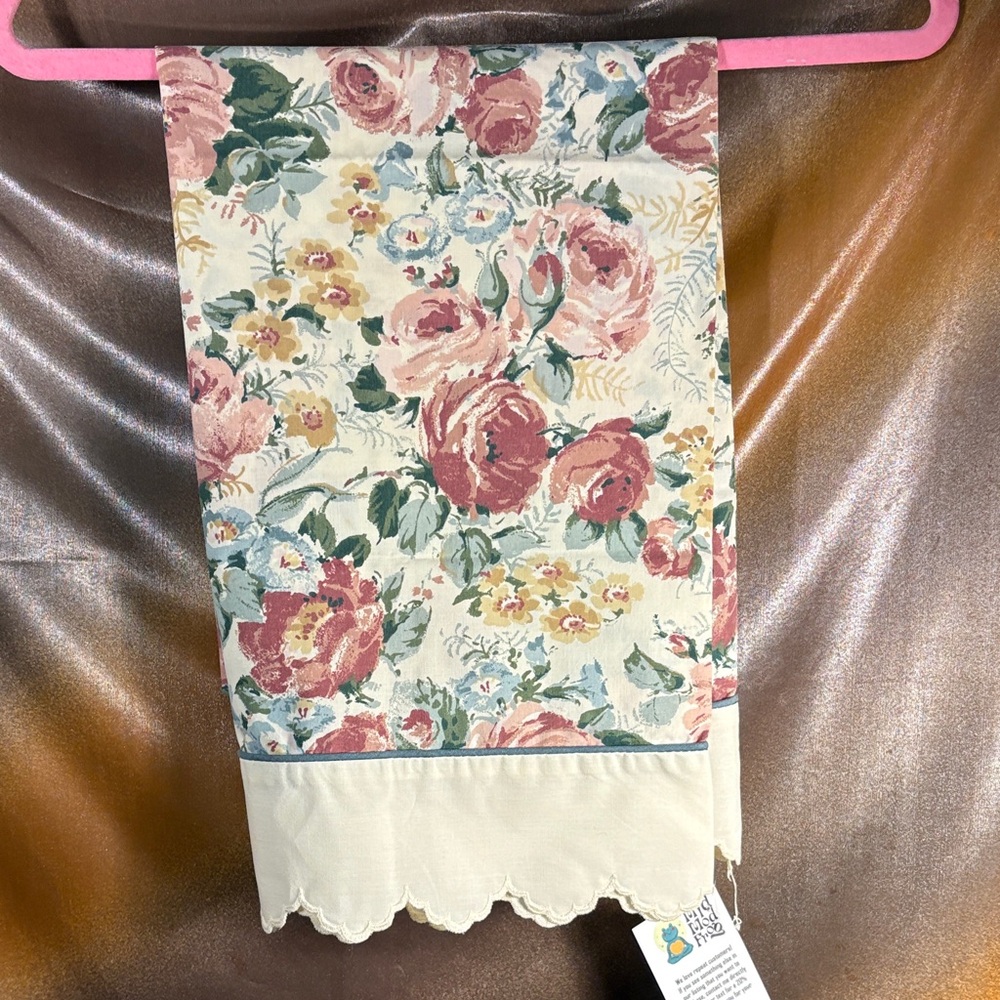 Vintage 90’s‎ Floral Patterned pillow case 204